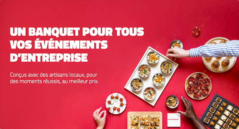 Photos de lard fumé présenté de manière innovante en cuisine moderne française, mettant en valeur son élégance et sa polyvalence.